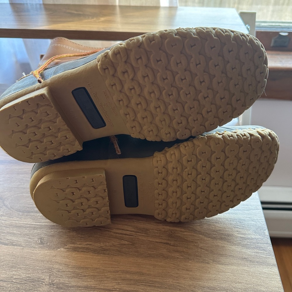 Duck boots